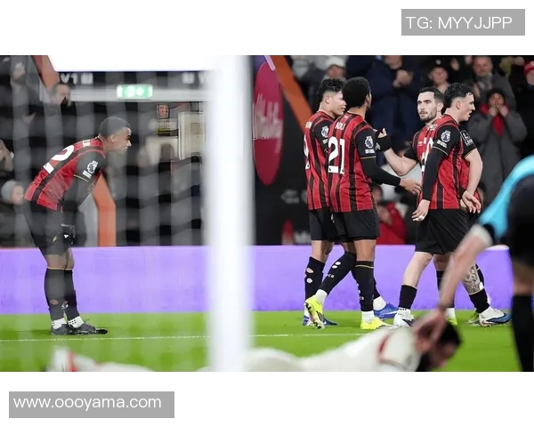 西甲赛场惊现冷门本菲卡大胜曼城引发热议与反思