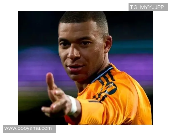 西甲激情对决尤文图斯大胜曼联帽子戏法引发全场狂欢